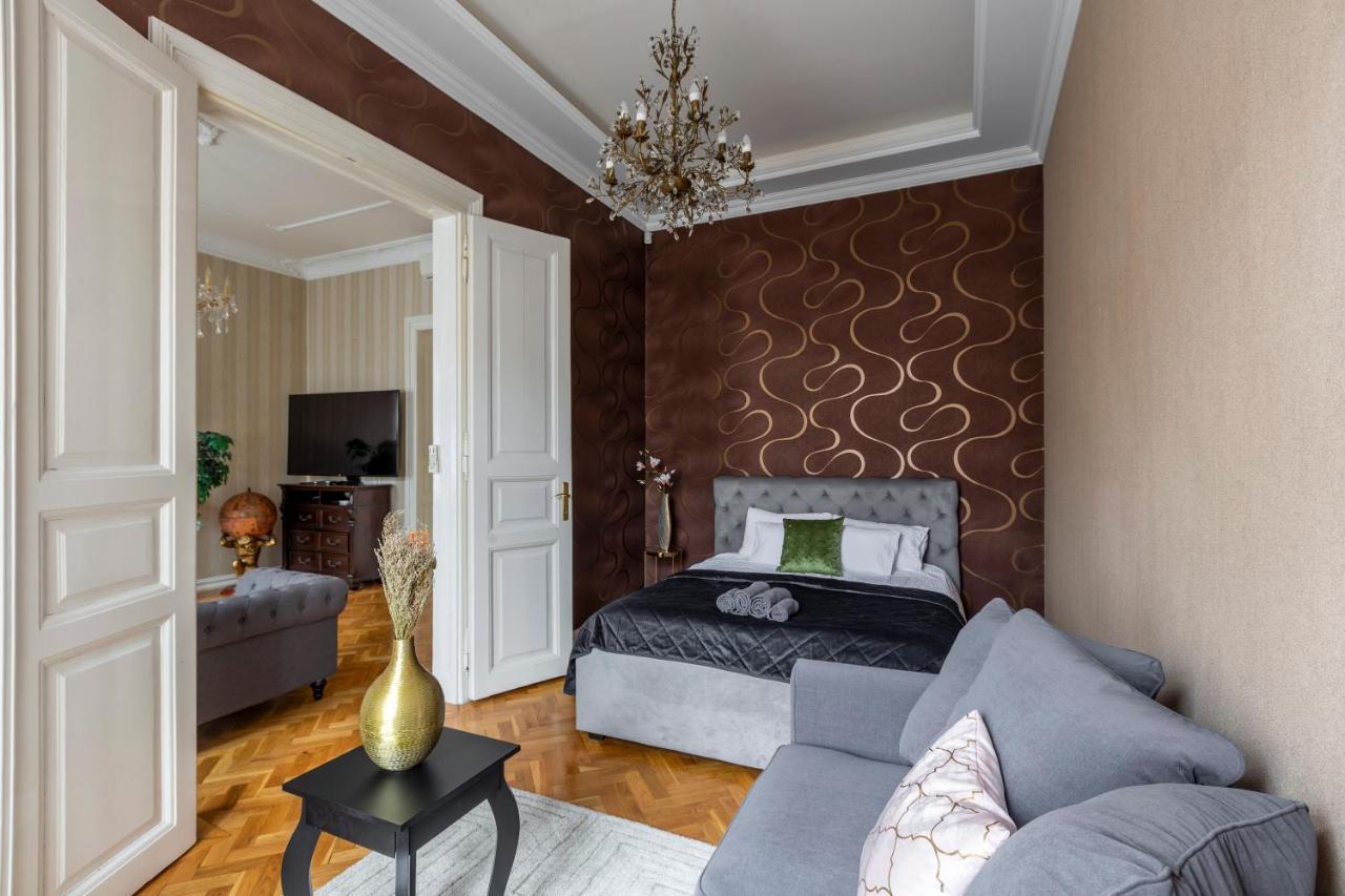 Luxury Central Home Next To The New York Cafe ブダペスト エクステリア 写真